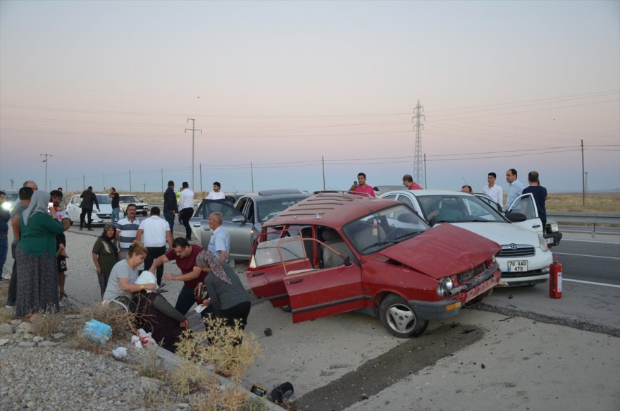 Karaman'da zincirleme trafik kazasında 4 kişi yaralandı