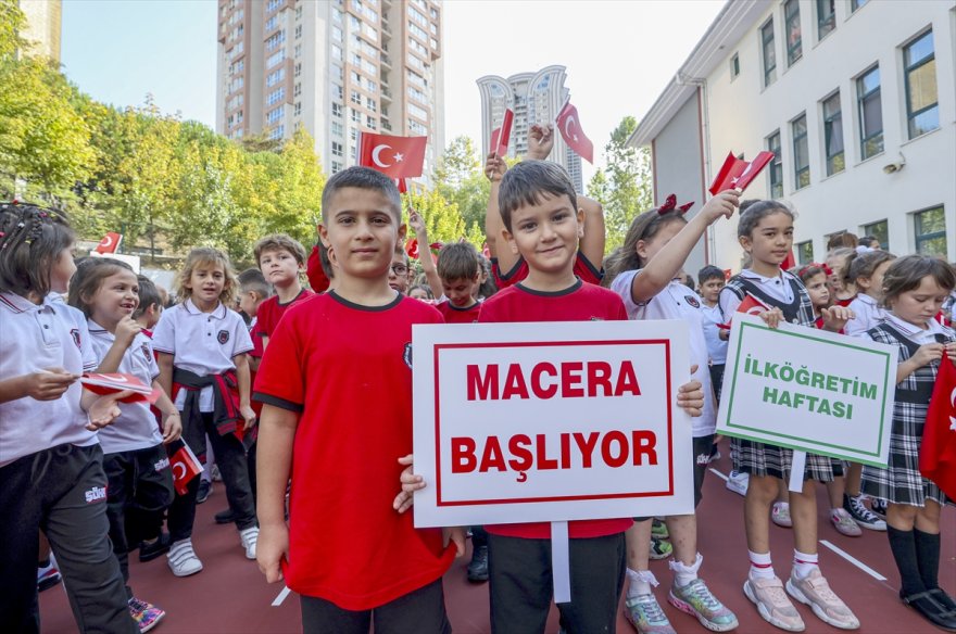 Ataşehir'de eğitim öğretim yılı açılış töreni düzenlendi