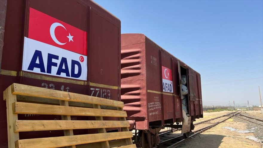 Türkiye'den yardım malzemesi taşıyan birinci "İyilik Treni" Pakistan'a ulaştı