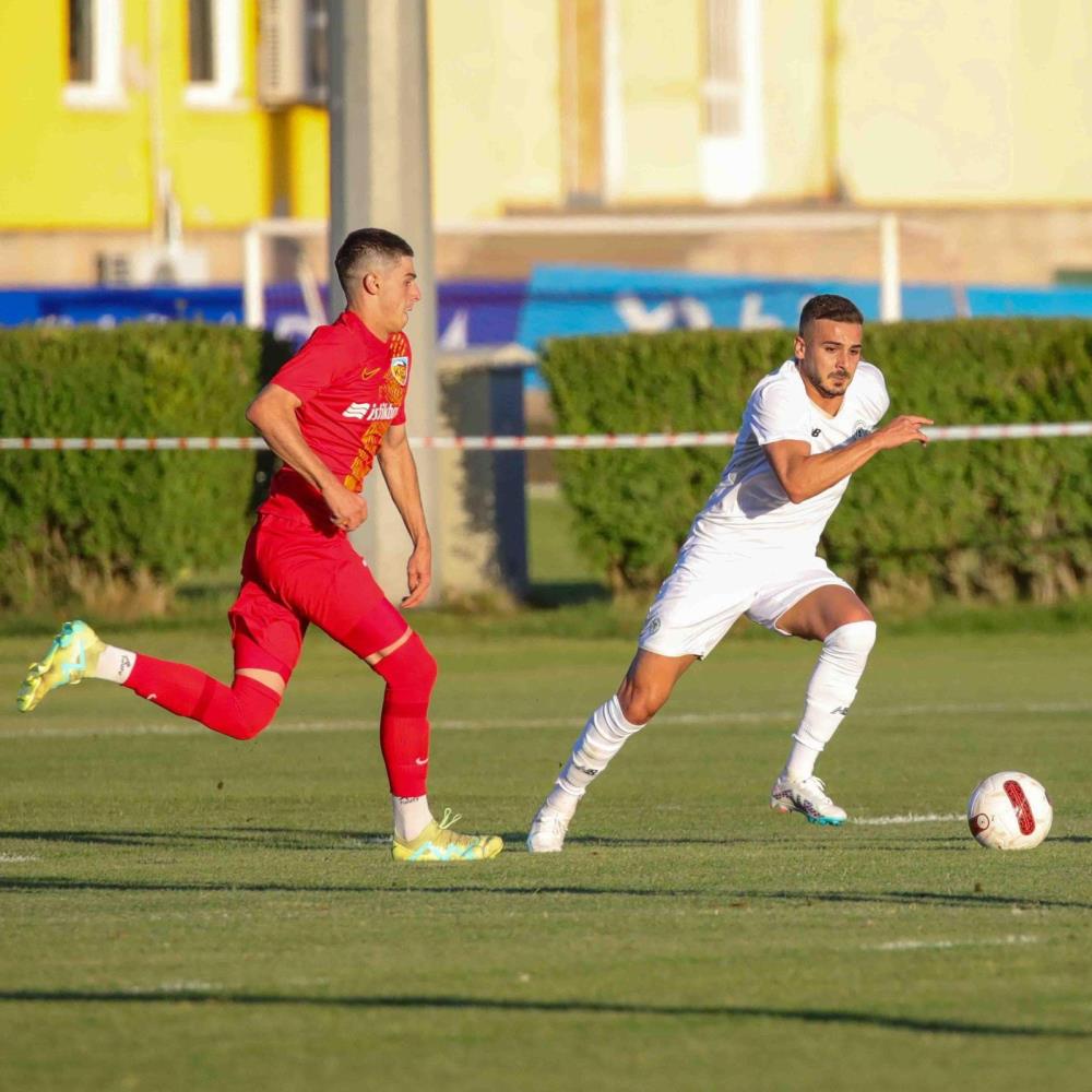 konyaspor-kayserispor-001.jpg