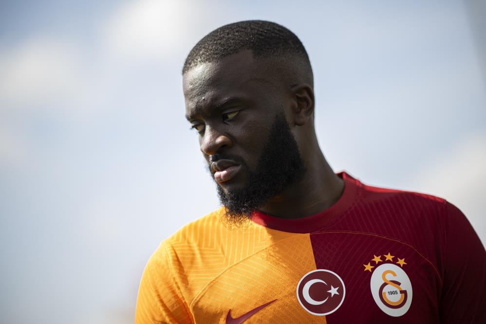 ndombele-galatasaray.jpg