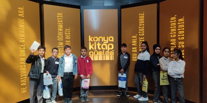 yunakli-ogrenciler-konya-kitap-gunlerini-gezdi-2.jpg
