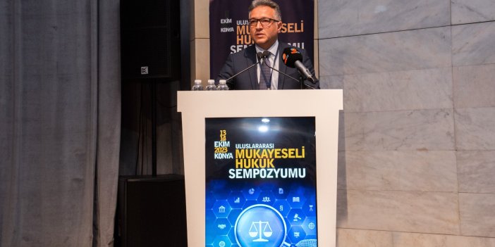 thumbnail-uluslararasi-mukayeseli-hukuk-sempozyumu-duzenlendi-1.jpg