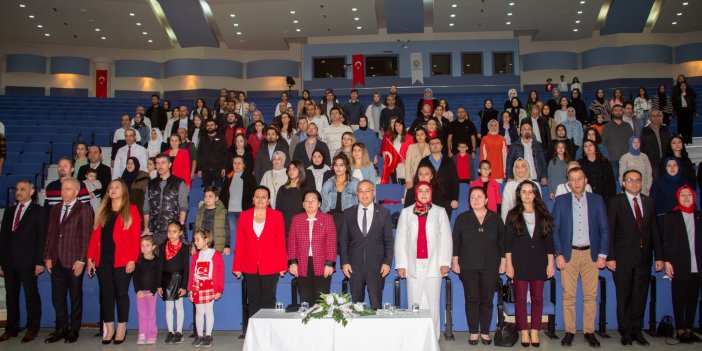 thumbnail-cumhuriyet-bayrami-selcuk-universitesinde-coskuyla-kutlandi-3.jpg