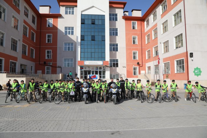 bisikletli-ogrenciler-konyanin-projesi-tum-turkiyeye-yayginlasiyor-002.jpg