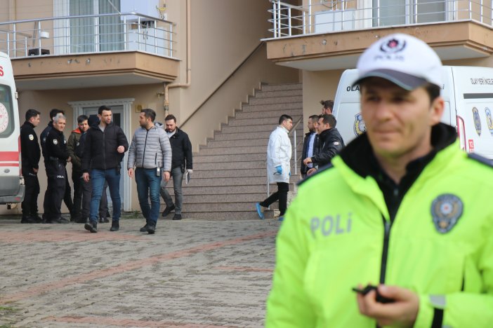 sakarya-cinnet-geciren-polis-001.jpg