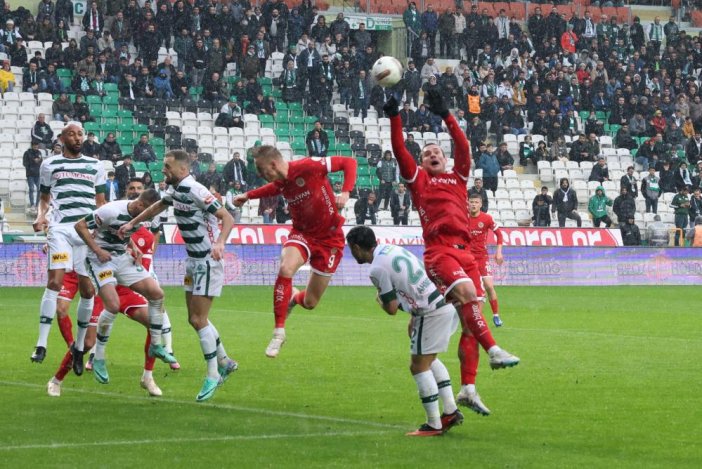 konyaspor-antalyaspor-002.jpg