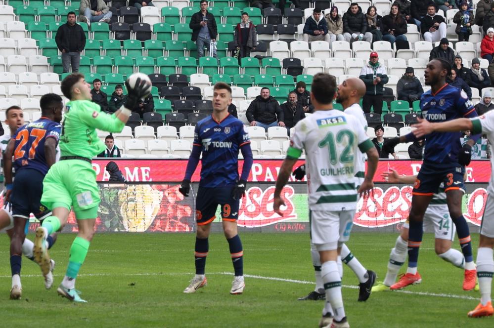 konyaspor-basaksehir.jpg