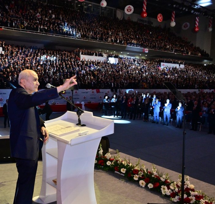 devlet-bahceli-002.jpg