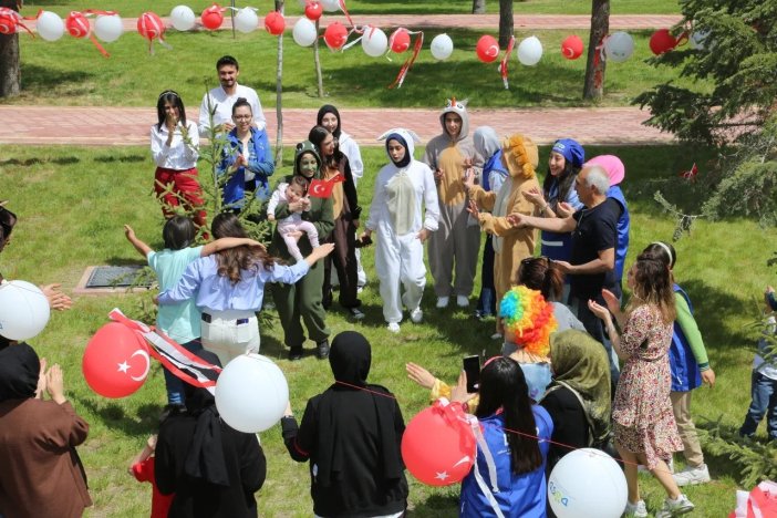 dosd-meramin-ozel-cocuklari-23-nisani-coskuyla-kutladi-006.jpg