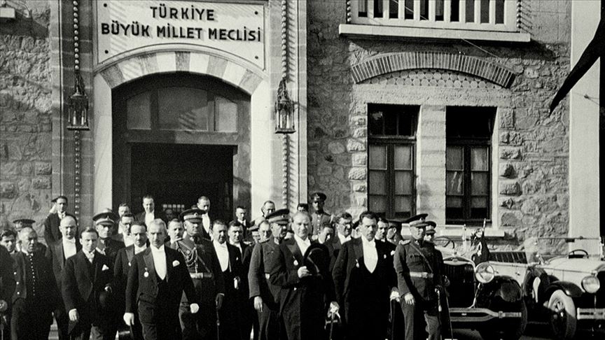 turkiye-buyuk-millet-meclisi-acilisi-001.jpg