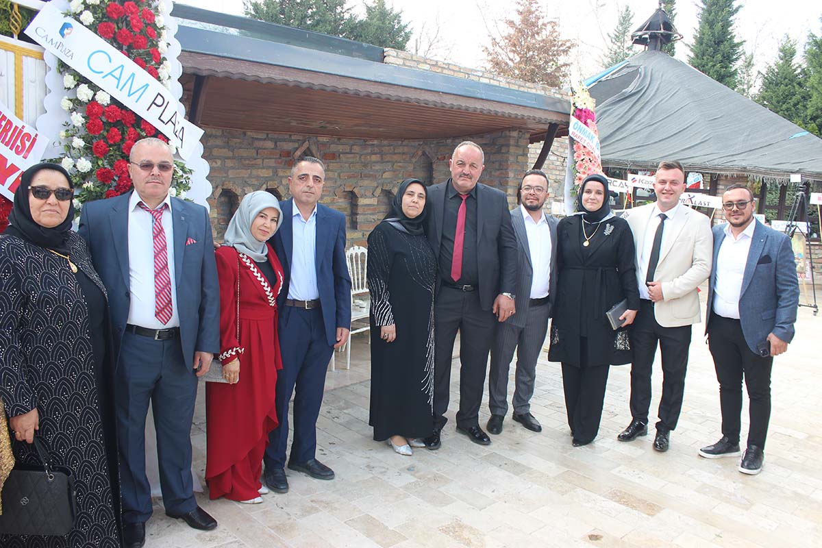 nese-ile-ahmet-muhtesem-dugunle-evlendi-004.jpg