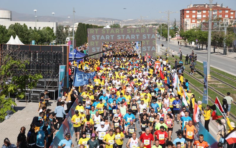 konya-yari-maratonu-007.jpg