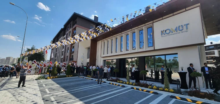 komut-yeni-bina-001.jpg