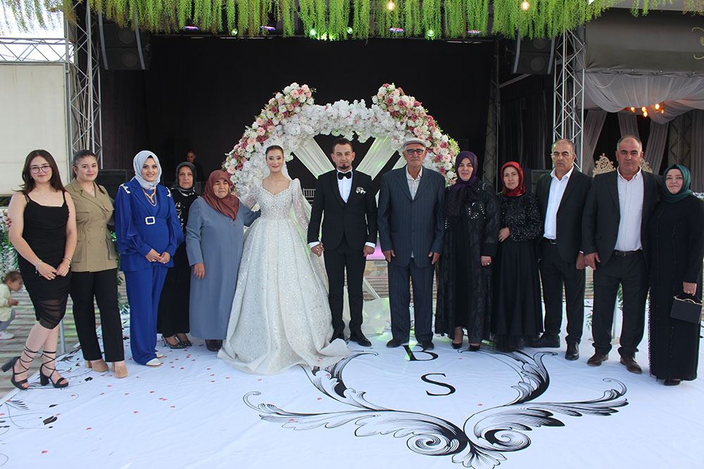 dundar-ve-vural-aileleri-akraba-oldu-betul-ile-serdara-mutluluklar-009.jpg