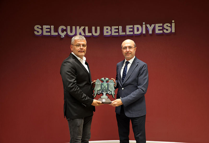 konyaspor-yonetiminden-selcuklu-belediye-baskani-ahmet-pekyatirmaciya-ziyaret.jpg