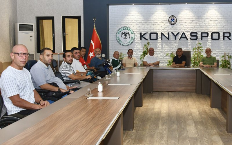 konyaspor-engelli-taraftarlar-dernegi-konyasporu-ziyaret-etti.jpg