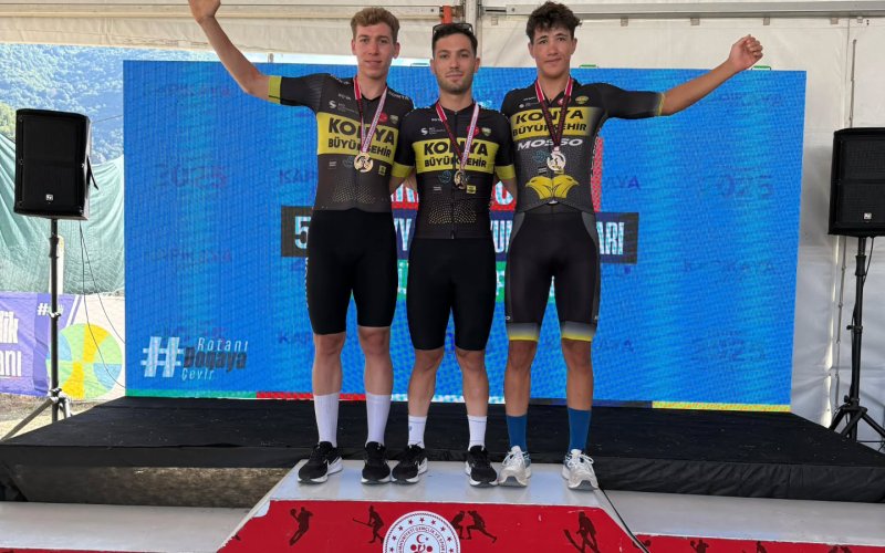 konya-buyuksehir-belediyespor-bisiklet-takimi-002.jpg