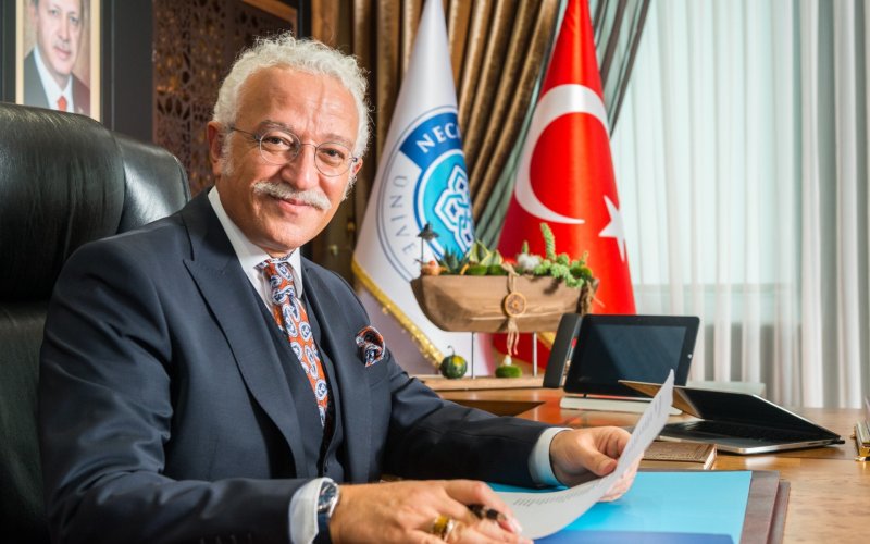 thumbnail-rektor-prof-dr-zorlu-hayallerinize-giden-yolda-yaninizdayiz-1.jpg