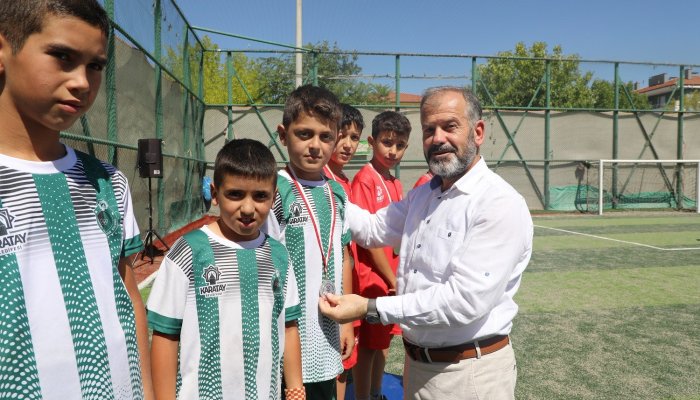 4-geleneksel-camiler-ve-kuran-kurslari-futbol-turnuvasi-001.jpg