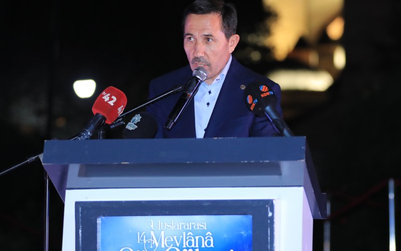 uluslararasi-14-mevlana-siir-soleni-004.jpg