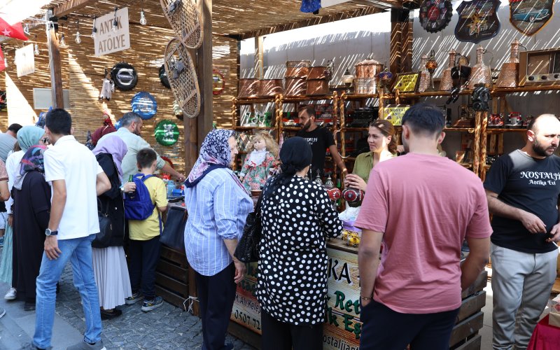 4-tarihi-bedesten-alisveris-gunleri-004.jpg