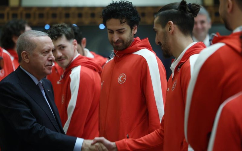 a-milli-erkek-basketbol-takimi-001.jpg