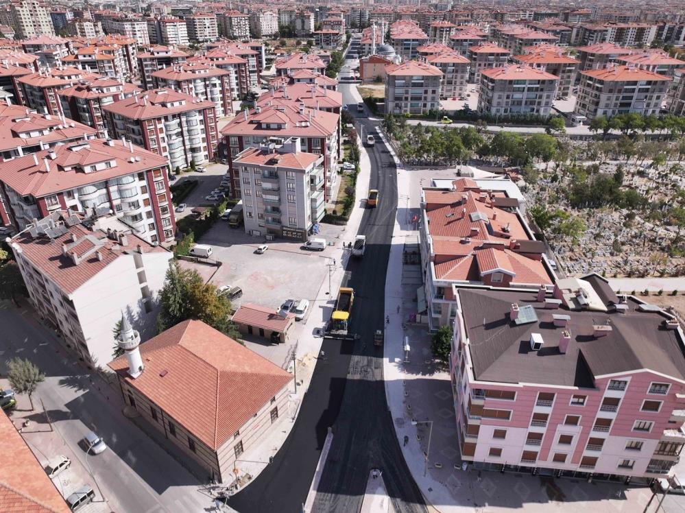 karakayis-caddesi-asfalt-calismasi.jpg
