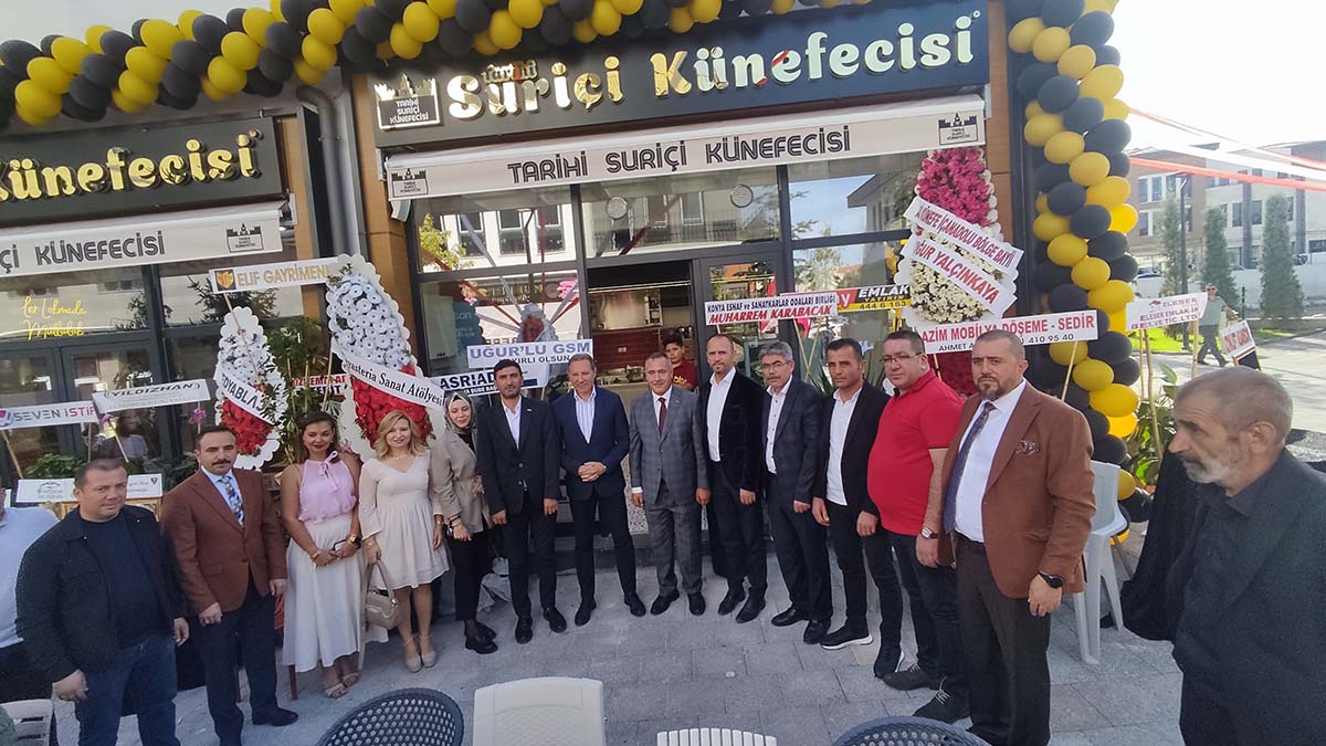 konyanin-yeni-carsisi-suricine-lezzetli-dokunus-tarihi-surici-kunefecisi-dualarla-acildi.jpg