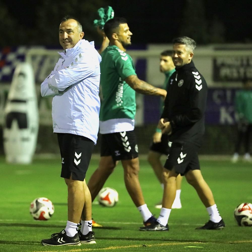konyaspor-antrenman.jpg