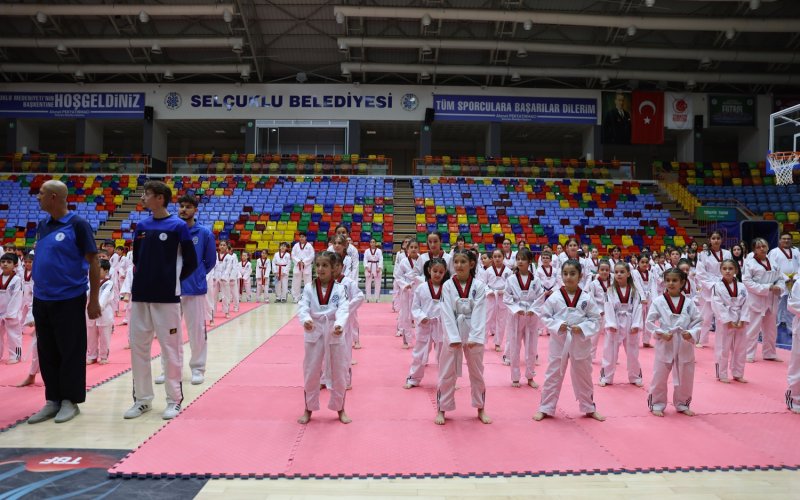 sporun-merkezi-selcukluda-kusak-sinavi-coskusu-yasandi-004.jpg