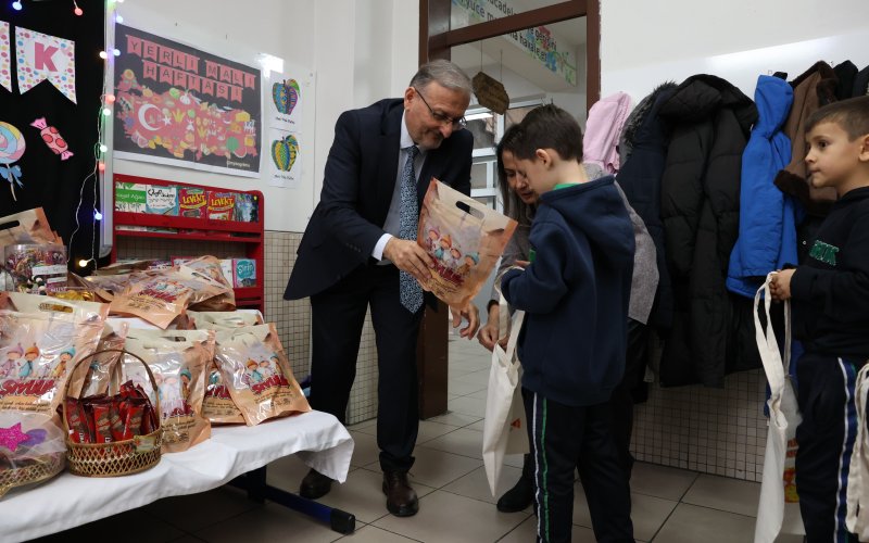konyanin-31-ilcesindeki-220-bin-cocuga-sivlilik-hediyesi-dagitildi.jpg