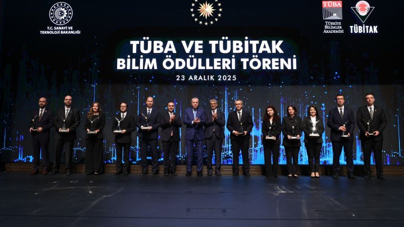 thumbnail-tuba-ve-tubitak-bilim-odulleri-toreni-2.jpg