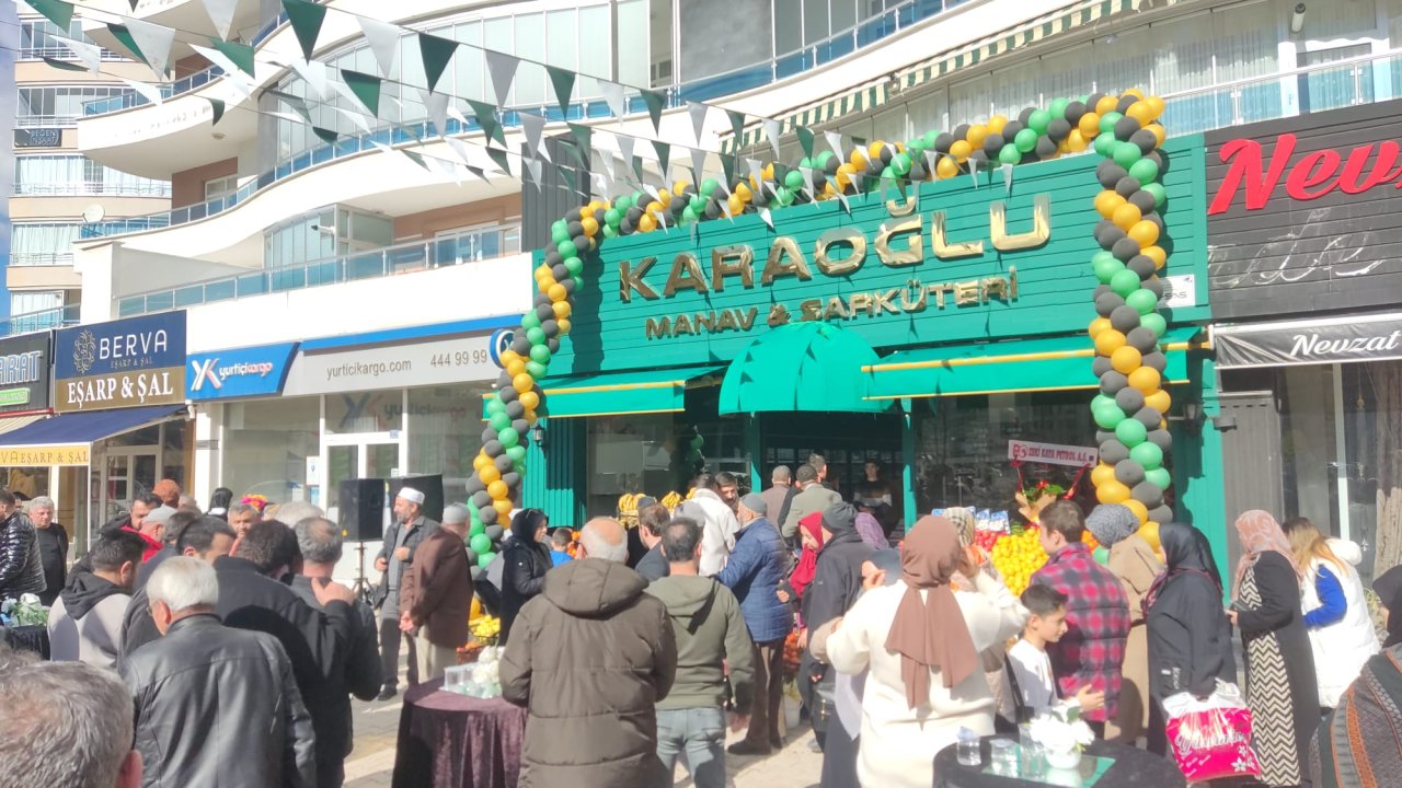 karaoglu-manav-sarkuteri-001.jpeg