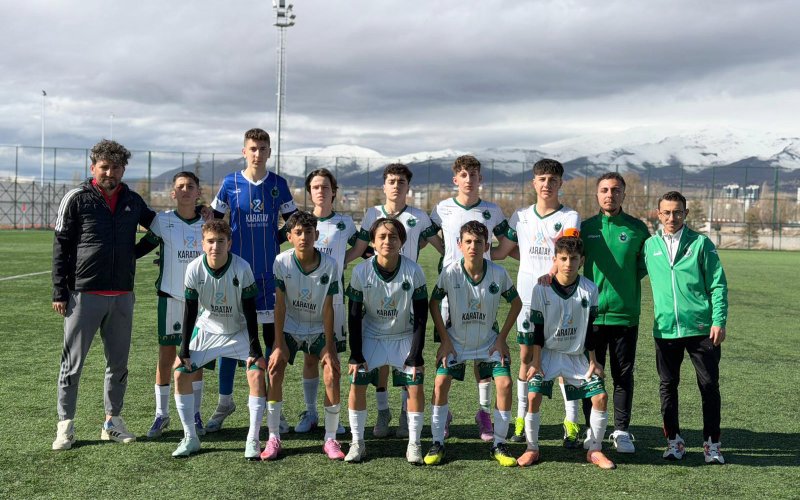 karatay-futbol-takimlardindan-onemli-basari-namaglup-play-offta-001.jpg