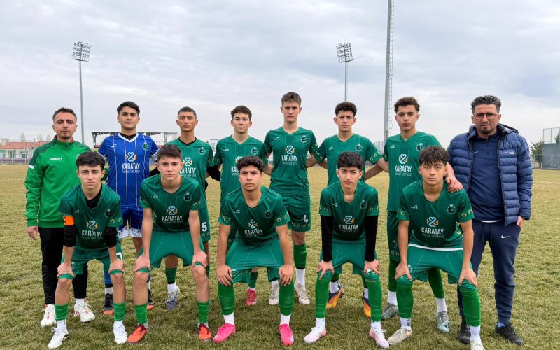 karatay-futbol-takimlardindan-onemli-basari-namaglup-play-offta.jpg