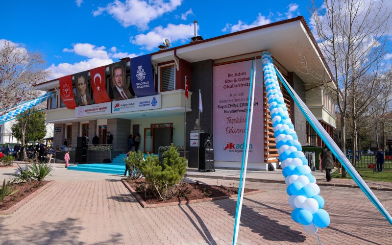 konyada-ilk-adim-ebe-gebe-okulu-nun-ikincisi-bakanin-katilimiyla-acildi-002.jpg