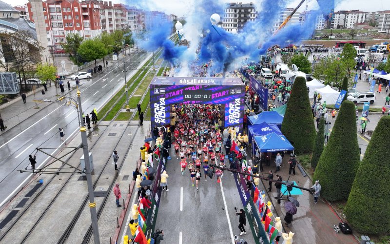 5-uluslararasi-konya-yari-maratonu-001.jpg