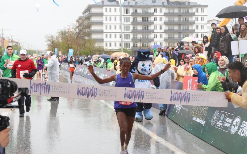 5-uluslararasi-konya-yari-maratonu-010.jpg