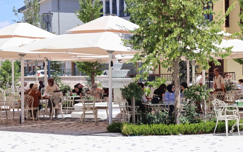 surici-avlu-kafe-005.jpg