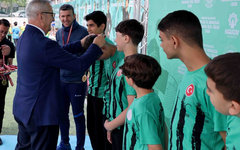 karatay-belediyesi-dostluk-ve-kardeslik-turnuvalari-odul-toreni-yapildi-13.jpg
