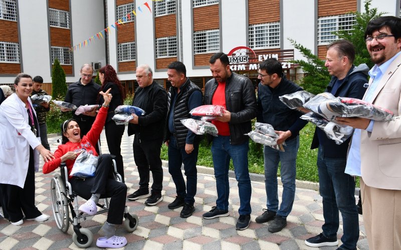 cocuklar-bayram-etsin-projesi-yuzleri-guldurdu-003.jpg