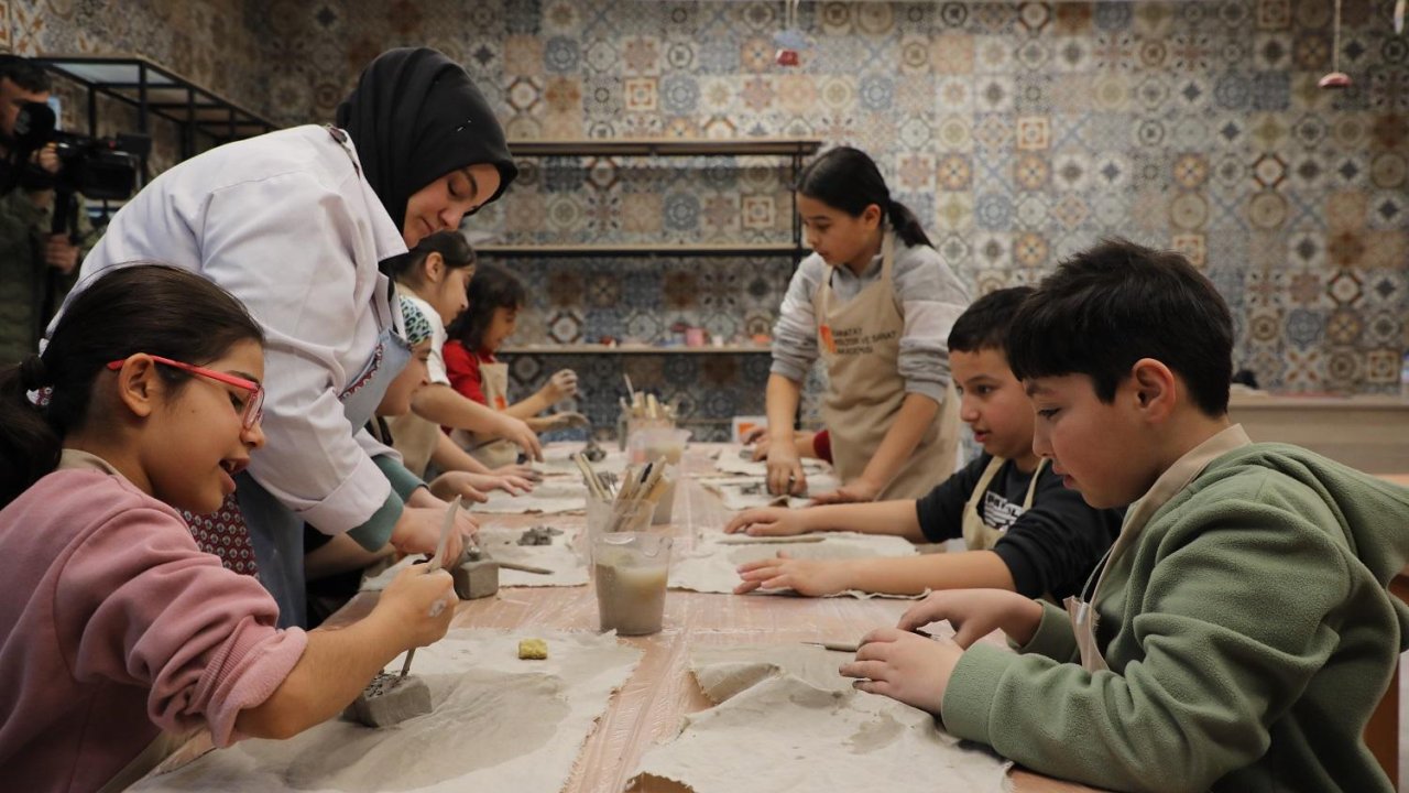 kultur-ve-sanat-akademisi-yaz-donemi-kayitlari-basliyor-4-jpg-1500.jpg
