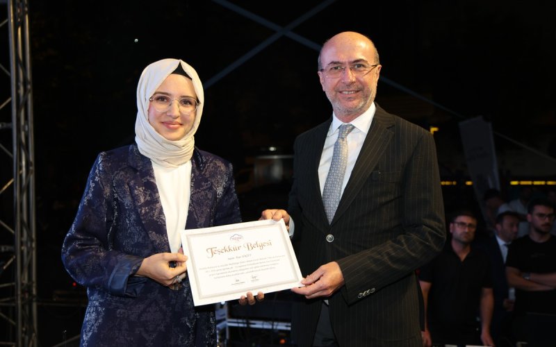 hatice-hatun-kulliyesi-cocuk-mektebinde-mezuniyet-coskusu-yasandi-007.jpg