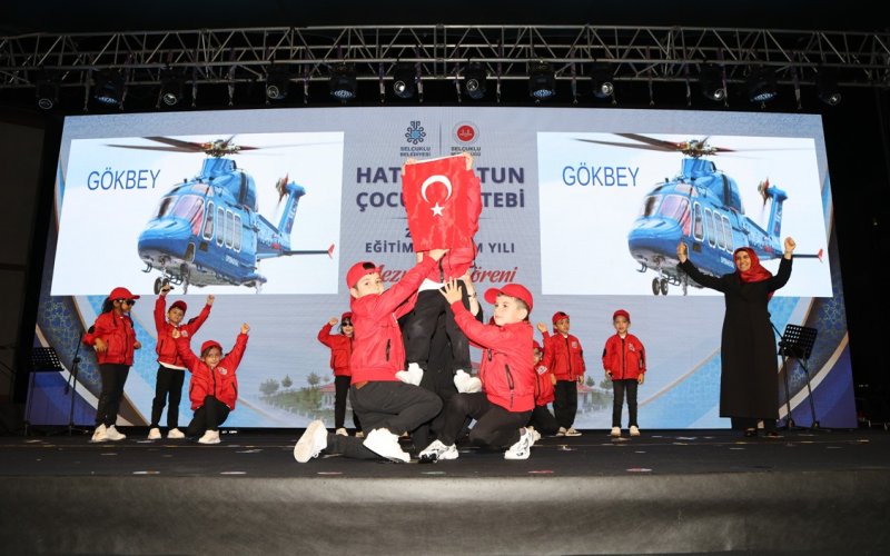 hatice-hatun-kulliyesi-cocuk-mektebinde-mezuniyet-coskusu-yasandi-008.jpg
