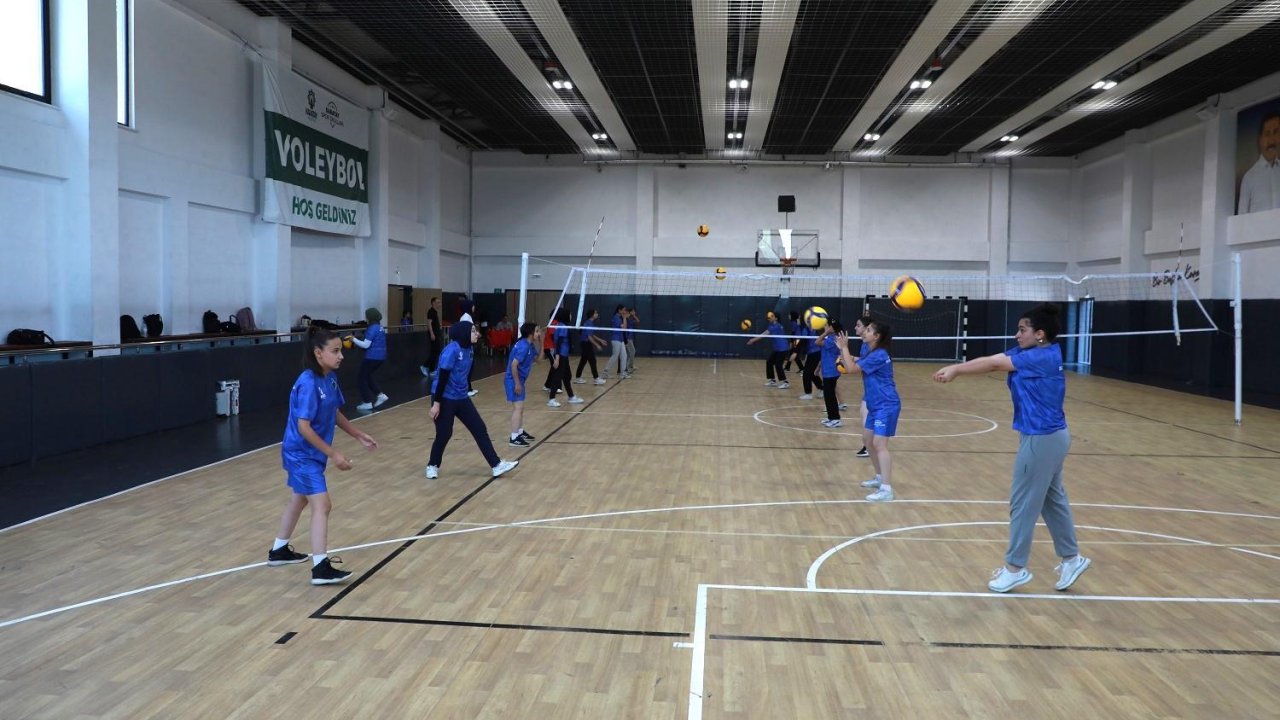 yaz-spor-okullarinda-kayitlar-basliyor-3-jpg-1500.jpg