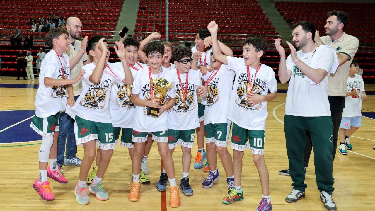 karatay-belediyespor-u12-basketbol-takimi-konya-sampiyon-oldu-2-jpg-1500.jpg