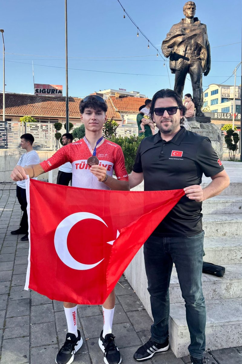 torku-sekerspor-kulubu-sporcusu-vedat-emre-soker-balkan-ikincisi.jpeg