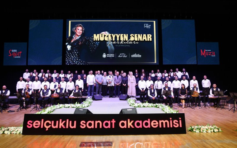 muzeyyen-senar-sarkilar-selcukluda-yeniden-seslendirildi-001.jpg