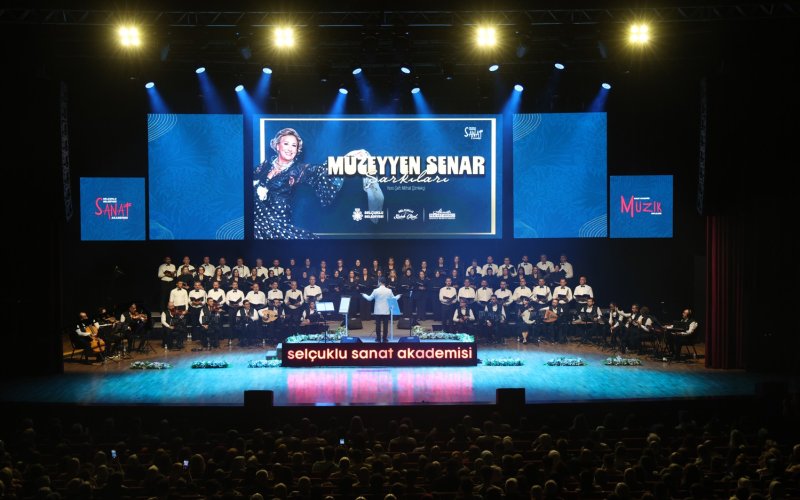 muzeyyen-senar-sarkilar-selcukluda-yeniden-seslendirildi-004.jpg